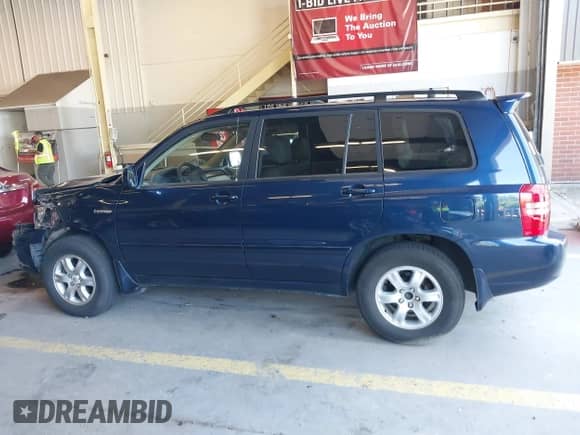 2003 Toyota Highlander с VIN JTEGF21A130116128, выставлен на аукционе IAAI как лот 42532209 с пробегом 177 590 миль миль и . История ставок и продаж доступна на DreamBid. Изображение 14.