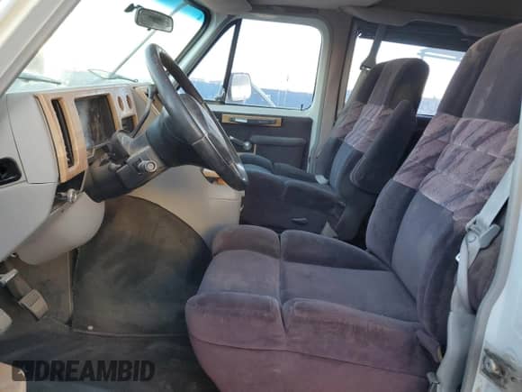 1993 Chevrolet Chevy Van с VIN 1GBEG25K1PF325078, выставлен на аукционе Copart как лот 82640544 с пробегом 115 462 миль миль и Чистый • Clean title. История ставок и продаж доступна на DreamBid. Изображение 7.