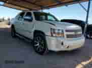 2013 Chevrolet Avalanche LTZ z VIN 3GNTKGE76DG118410, wystawiony jako Copart lot #71111995 z przebiegiem 188 720 mil mil oraz Szkoda całkowita • Salvage title. Historia ofert i sprzedaży dostępna na DreamBid. Obrazek 13.
