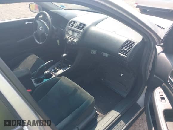 2006 Honda Accord VP с VIN 1HGCM56176A173050, выставлен на аукционе IAAI как лот 42913416 с пробегом Не указан миль и . История ставок и продаж доступна на DreamBid. Изображение 5.