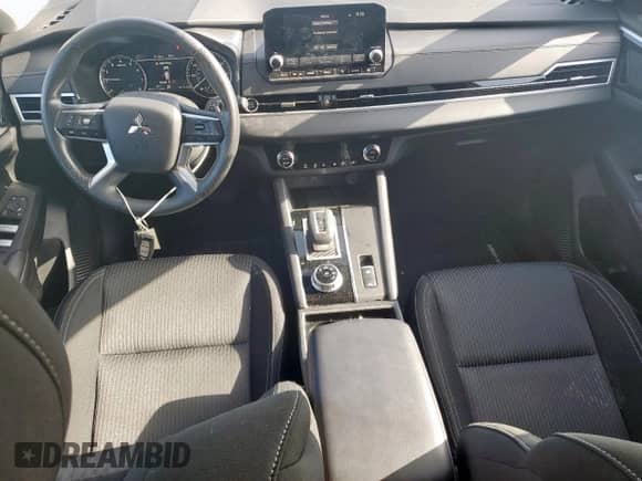 2024 Mitsubishi Outlander ES with VIN JA4J3UA88RZ078844, listed as a Copart auction lot 63990905 with 4,417 mi miles and Clean title. Bid and sale history available at DreamBid. Image 8.
