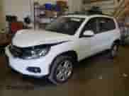 2017 Volkswagen Tiguan с VIN WVGHV7AX8HK506597, выставлен на аукционе Copart как лот 59624833 с пробегом 57 639 миль миль и . История ставок и продаж доступна на DreamBid. Изображение 1.