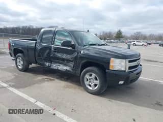 2011 Chevrolet Silverado 1500 LTZ z VIN 1GCRKTE37BZ394794, wystawiony jako IAAI lot #41500519 z przebiegiem 185 266 mil mil oraz . Historia ofert i sprzedaży dostępna na DreamBid. Obrazek 1.