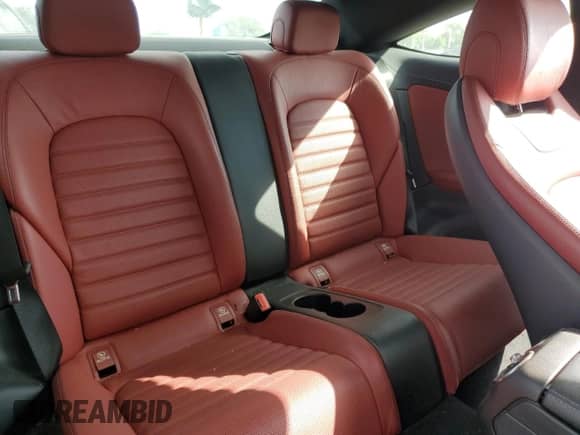 2017 Mercedes-Benz C 300 с VIN WDDWJ4JB4HF357243, выставлен на аукционе Copart как лот 84738705 с пробегом 101 657 миль миль и Чистый • Clean title. История ставок и продаж доступна на DreamBid. Изображение 10.