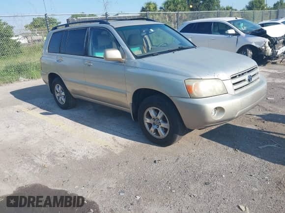 2006 Toyota Highlander with VIN JTEGP21A760114739, listed as a IAAI auction lot 42857158 with 287,579 mi miles and . Bid and sale history available at DreamBid. Image 1.