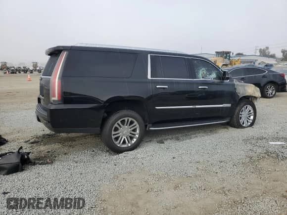 2019 Cadillac Escalade ESV z VIN 1GYS3GKJ1KR154028, wystawiony jako Copart lot #83409884 z przebiegiem Nie podano mil oraz Szkoda całkowita • Salvage title. Historia ofert i sprzedaży dostępna na DreamBid. Obrazek 3.