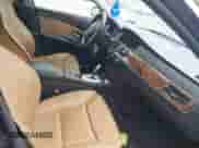 2010 BMW 5 Series 535i xDrive z VIN WBANV9C5XAC390928, wystawiony jako IAAI lot #42623175 z przebiegiem 140 500 mil mil oraz . Historia ofert i sprzedaży dostępna na DreamBid. Obrazek 5.