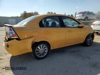 2008 Chevrolet Aveo LS z VIN KL1TD566X8B071529, wystawiony jako Copart lot #77782714 z przebiegiem 95 619 mil mil oraz Szkoda całkowita • Salvage title. Historia ofert i sprzedaży dostępna na DreamBid. Obrazek 3.