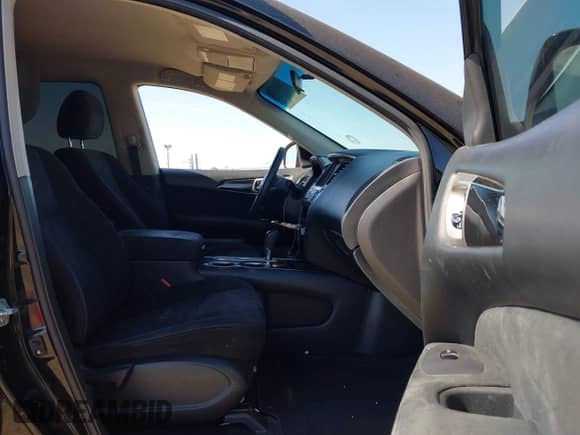 2016 Nissan Pathfinder S z VIN 5N1AR2MN9GC622533, wystawiony jako IAAI lot #42235750 z przebiegiem 170 476 mil mil oraz . Historia ofert i sprzedaży dostępna na DreamBid. Obrazek 5.