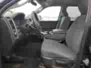 2017 Ram 1500 Express z VIN 1C6RR7FT1HS637008, wystawiony jako Copart lot #86262995 z przebiegiem 228 861 mil mil oraz Czysty tytuł • Clean title. Historia ofert i sprzedaży dostępna na DreamBid. Obrazek 7.