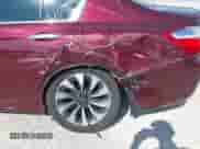 2015 Honda Accord Touring z VIN 1HGCR6F75FA005970, wystawiony jako IAAI lot #43222944 z przebiegiem 118 032 mil mil oraz . Historia ofert i sprzedaży dostępna na DreamBid. Obrazek 6.