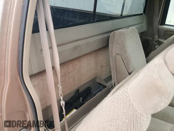 1997 Chevrolet Silverado 1500 with VIN 1GCEC14M0VZ131240, listed as a Copart auction lot 83833085 with 119,514 mi miles and Non repairable. Bid and sale history available at DreamBid. Image 10.