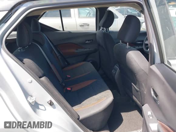 2024 Nissan Kicks SR с VIN 3N1CP5DV2RL502815, выставлен на аукционе IAAI как лот 42052304 с пробегом 8 274 миль миль и . История ставок и продаж доступна на DreamBid. Изображение 8.