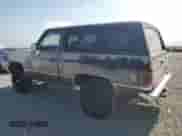 1987 Chevrolet Blazer z VIN 1GNEV18C0HF122644, wystawiony jako Copart lot #60716955 z przebiegiem 69 232 mil mil oraz Czysty tytuł • Clean title. Historia ofert i sprzedaży dostępna na DreamBid. Obrazek 2.