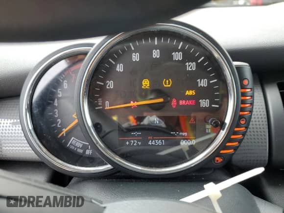 2015 MINI Hardtop with VIN WMWXM5C59FT974331, listed as a Copart auction lot 54525415 with 44,361 mi miles and Non repairable. Bid and sale history available at DreamBid. Image 9.
