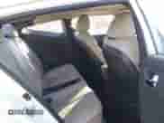 2012 Hyundai Veloster w/Gray Int z VIN KMHTC6AD3CU051669, wystawiony jako IAAI lot #41421833 z przebiegiem 170 000 mil mil oraz . Historia ofert i sprzedaży dostępna na DreamBid. Obrazek 8.