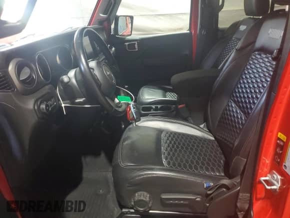 2021 Jeep Wrangler Unlimited 80th Anniversary z VIN 1C4HJXDG4MW512959, wystawiony jako Copart lot #72068575 z przebiegiem 49 015 mil mil oraz Szkoda całkowita • Salvage title. Historia ofert i sprzedaży dostępna na DreamBid. Obrazek 7.