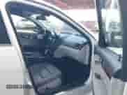 2009 Mercedes-Benz C 300 Sport z VIN WDDGF54X49F245367, wystawiony jako IAAI lot #43462372 z przebiegiem 117 239 mil mil oraz . Historia ofert i sprzedaży dostępna na DreamBid. Obrazek 5.