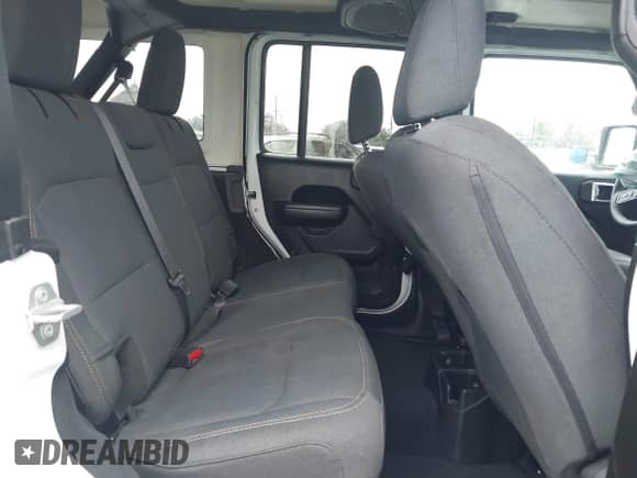 2025 Jeep Wrangler Willys z VIN 1C4PJXDN0SW555394, wystawiony jako IAAI lot #43321086 z przebiegiem 5 204 mil mil oraz . Historia ofert i sprzedaży dostępna na DreamBid. Obrazek 8.