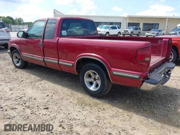 1999 Chevrolet S-10 LS с VIN 1GCCS19X4X8158740, выставлен на аукционе IAAI как лот 42704722 с пробегом 332 285 миль миль и . История ставок и продаж доступна на DreamBid. Изображение 3.