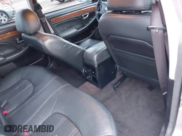 2005 Hyundai XG with VIN KMHFU45E55A424894, listed as a IAAI auction lot 41314611 with 158,408 mi miles and . Bid and sale history available at DreamBid. Image 8.