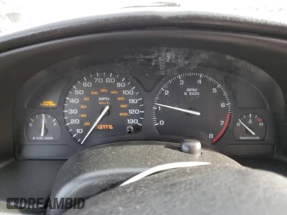2001 Saturn SC with VIN 1G8ZY14701Z255767, listed as a Copart auction lot 53727985 with 137,776 mi miles and Salvage title. Bid and sale history available at DreamBid. Image 9.