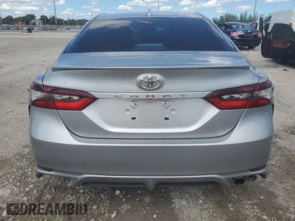 2022 Toyota Camry SE z VIN 4T1T11AK9NU638100, wystawiony jako Copart lot #86162685 z przebiegiem 73 268 mil mil oraz Szkoda całkowita • Salvage title. Historia ofert i sprzedaży dostępna na DreamBid. Obrazek 6.