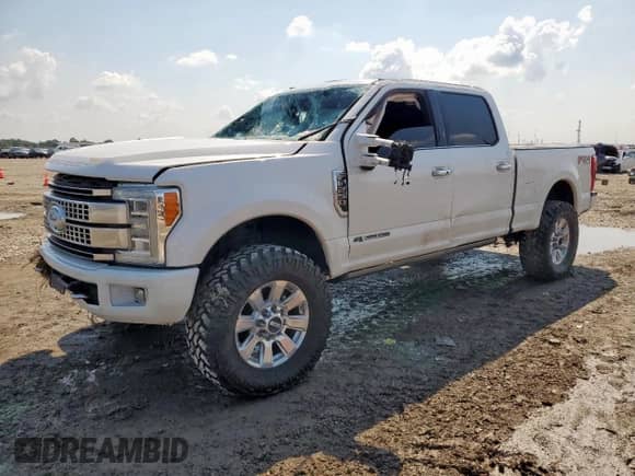 2018 Ford F-250 XL с VIN 1FT7W2BT4JEC06491, выставлен на аукционе Copart как лот 70702115 с пробегом 180 143 миль миль и Списание • Salvage title. История ставок и продаж доступна на DreamBid. Изображение 1.