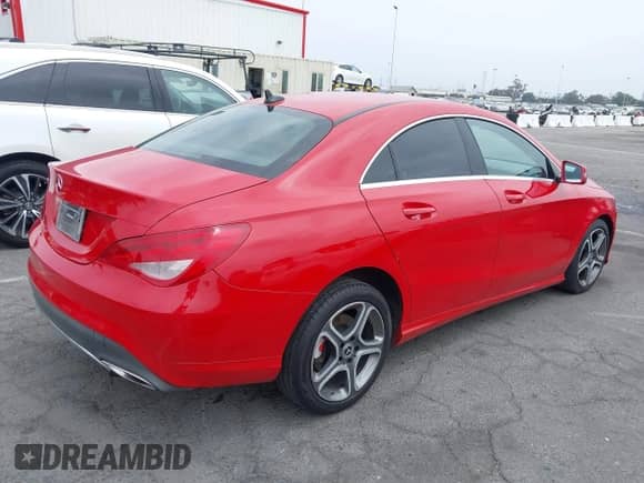 2019 Mercedes-Benz CLA 250 с VIN WDDSJ4EB0KN722717, выставлен на аукционе IAAI как лот 42998943 с пробегом 80 905 миль миль и . История ставок и продаж доступна на DreamBid. Изображение 4.