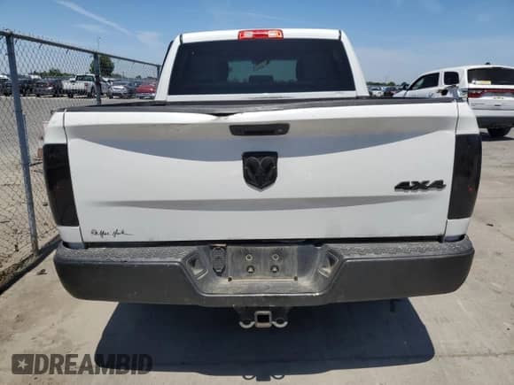 2017 Ram 1500 Tradesman z VIN 3C6RR7KT0HG688139, wystawiony jako Copart lot #56332885 z przebiegiem 193 192 mil mil oraz Szkoda całkowita • Salvage title. Historia ofert i sprzedaży dostępna na DreamBid. Obrazek 6.