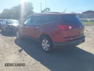 2011 Chevrolet Traverse 1LT z VIN 1GNKRGED7BJ162439, wystawiony jako IAAI lot #43489302 z przebiegiem 210 782 mil mil oraz . Historia ofert i sprzedaży dostępna na DreamBid. Obrazek 3.