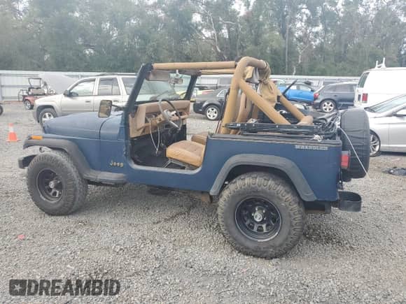1987 Jeep Wrangler с VIN 2BCCV81J7HB521779, выставлен на аукционе Copart как лот 79896344 с пробегом 191 011 миль миль и Списание • Salvage title. История ставок и продаж доступна на DreamBid. Изображение 2.