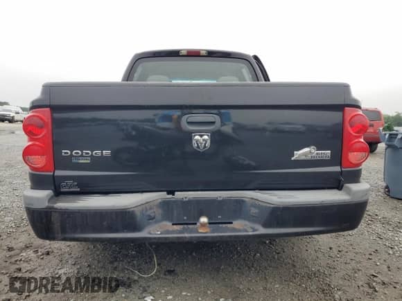 2009 Dodge Dakota Bighorn/Lonestar z VIN 1D7HW38P69S774233, wystawiony jako Copart lot #68258815 z przebiegiem 163 677 mil mil oraz Szkoda całkowita • Salvage title. Historia ofert i sprzedaży dostępna na DreamBid. Obrazek 6.