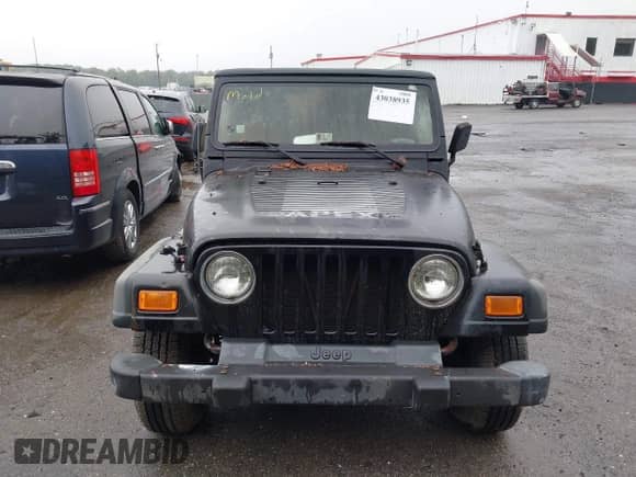 2002 Jeep Wrangler X z VIN 1J4FA39S22P758455, wystawiony jako IAAI lot #43038935 z przebiegiem Nie podano mil oraz . Historia ofert i sprzedaży dostępna na DreamBid. Obrazek 6.