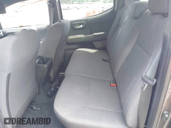 2019 Toyota Tacoma SR5 с VIN 3TMAZ5CN5KM095489, выставлен на аукционе IAAI как лот 42634067 с пробегом 37 078 миль миль и . История ставок и продаж доступна на DreamBid. Изображение 8.