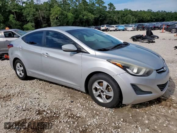 2014 Hyundai Elantra SE with VIN 5NPDH4AE0EH510676, listed as a Copart auction lot 62100725 with 163,663 mi miles and Salvage title. Bid and sale history available at DreamBid. Image 4.