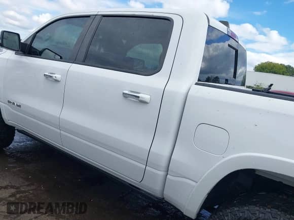 2022 Ram 1500 Laramie z VIN 1C6SRFJT1NN380915, wystawiony jako IAAI lot #43357111 z przebiegiem 34 828 mil mil oraz . Historia ofert i sprzedaży dostępna na DreamBid. Obrazek 15.