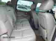 2009 Chevrolet Suburban 2LT z VIN 1GNFC26009R221425, wystawiony jako Copart lot #59505755 z przebiegiem 282 828 mil mil oraz Szkoda całkowita • Salvage title. Historia ofert i sprzedaży dostępna na DreamBid. Obrazek 11.
