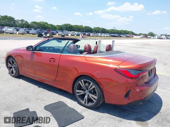 2023 BMW 4 Series 430i with VIN WBA23AT09PCL39301, listed as a IAAI auction lot 42217555 with 39,648 mi miles and . Bid and sale history available at DreamBid. Image 3.