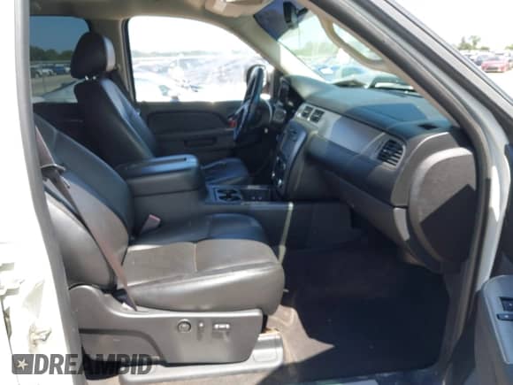2012 Chevrolet Silverado 1500 LTZ z VIN 3GCPKTE71CG232543, wystawiony jako IAAI lot #42803535 z przebiegiem 154 377 mil mil oraz . Historia ofert i sprzedaży dostępna na DreamBid. Obrazek 5.