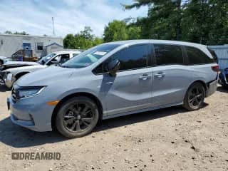 2024 Honda Odyssey Sport z VIN 5FNRL6H73RB026965, wystawiony jako Copart lot #62392104 z przebiegiem 8 779 mil mil oraz Szkoda całkowita • Salvage title. Historia ofert i sprzedaży dostępna na DreamBid. Obrazek 1.