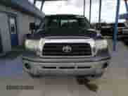 2008 Toyota Tundra z VIN 5TFCV54118X008593, wystawiony jako Copart lot #86814015 z przebiegiem 247 891 mil mil oraz Czysty tytuł • Clean title. Historia ofert i sprzedaży dostępna na DreamBid. Obrazek 5.