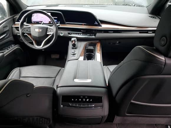 2024 Cadillac Escalade 4WD Premium Luxury с VIN 1GYS4BKL5RR260915, выставлен на аукционе Copart как лот 63457975 с пробегом Не указан миль и Чистый • Clean title. История ставок и продаж доступна на DreamBid. Изображение 8.