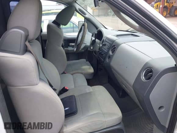 2007 Ford F-150 XL с VIN 1FTRF12W17NA74098, выставлен на аукционе IAAI как лот 42462695 с пробегом 384 331 миль миль и . История ставок и продаж доступна на DreamBid. Изображение 5.