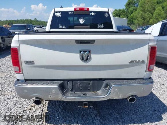 2018 Ram 1500 Laramie с VIN 1C6RR7NM8JS281043, выставлен на аукционе IAAI как лот 42903007 с пробегом 223 116 миль миль и . История ставок и продаж доступна на DreamBid. Изображение 16.