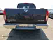 2011 Nissan Frontier SV z VIN 1N6AD0FV3BC408678, wystawiony jako Copart lot #62372335 z przebiegiem 142 888 mil mil oraz Szkoda całkowita • Salvage title. Historia ofert i sprzedaży dostępna na DreamBid. Obrazek 6.