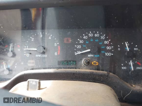 2000 Jeep Wrangler SE с VIN 1J4FA29P9YP798840, выставлен на аукционе IAAI как лот 42704312 с пробегом 156 309 миль миль и . История ставок и продаж доступна на DreamBid. Изображение 7.