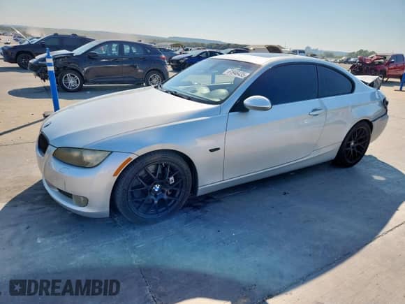 2008 BMW 3 Series 335i с VIN WBAWB73548P157793, выставлен на аукционе Copart как лот 81946435 с пробегом 153 246 миль миль и Списание • Salvage title. История ставок и продаж доступна на DreamBid. Изображение 1.