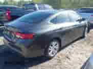 2016 Chrysler 200 Touring z VIN 1C3CCCFB3GN189744, wystawiony jako IAAI lot #41997040 z przebiegiem 144 222 mil mil oraz . Historia ofert i sprzedaży dostępna na DreamBid. Obrazek 4.