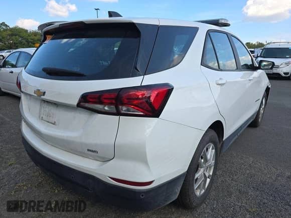 2024 Chevrolet Equinox LS z VIN 3GNAX5EG0RL258576, wystawiony jako IAAI lot #43545722 z przebiegiem 92 347 mil mil oraz . Historia ofert i sprzedaży dostępna na DreamBid. Obrazek 20.